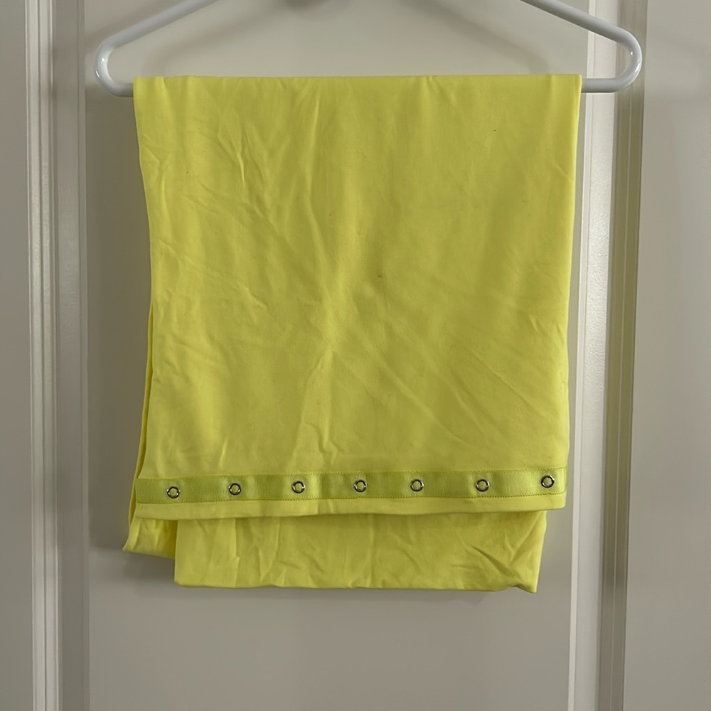 Lululemon Vinyasa Scarf in Clarity Yellow